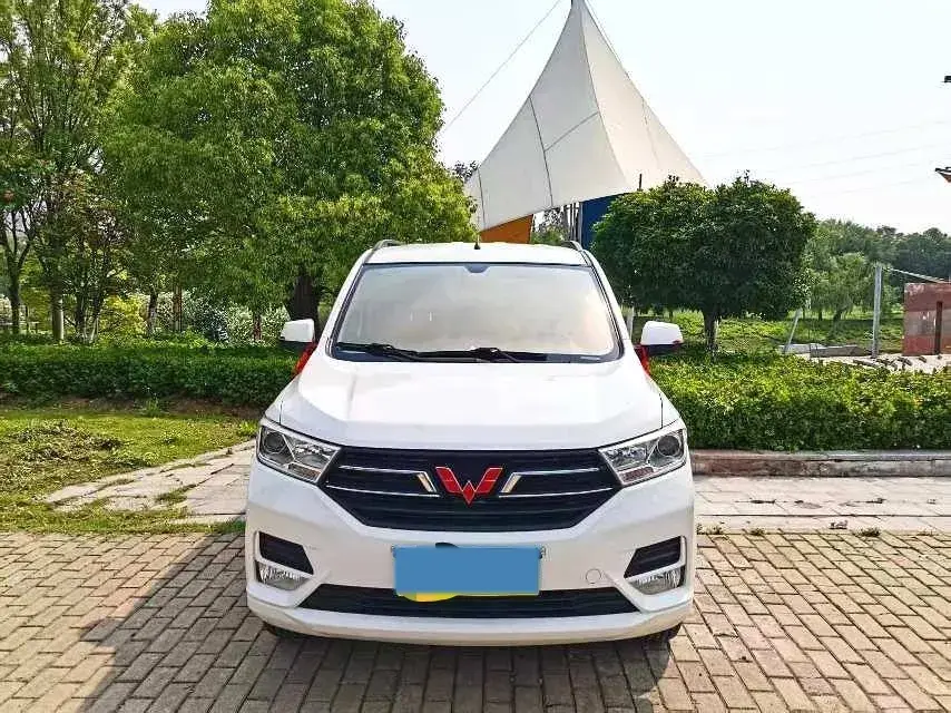 2018 WULING HONGGUANG thumbnail 2