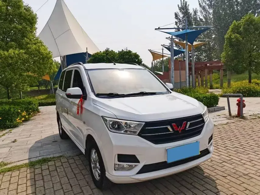 2018 WULING HONGGUANG thumbnail 3