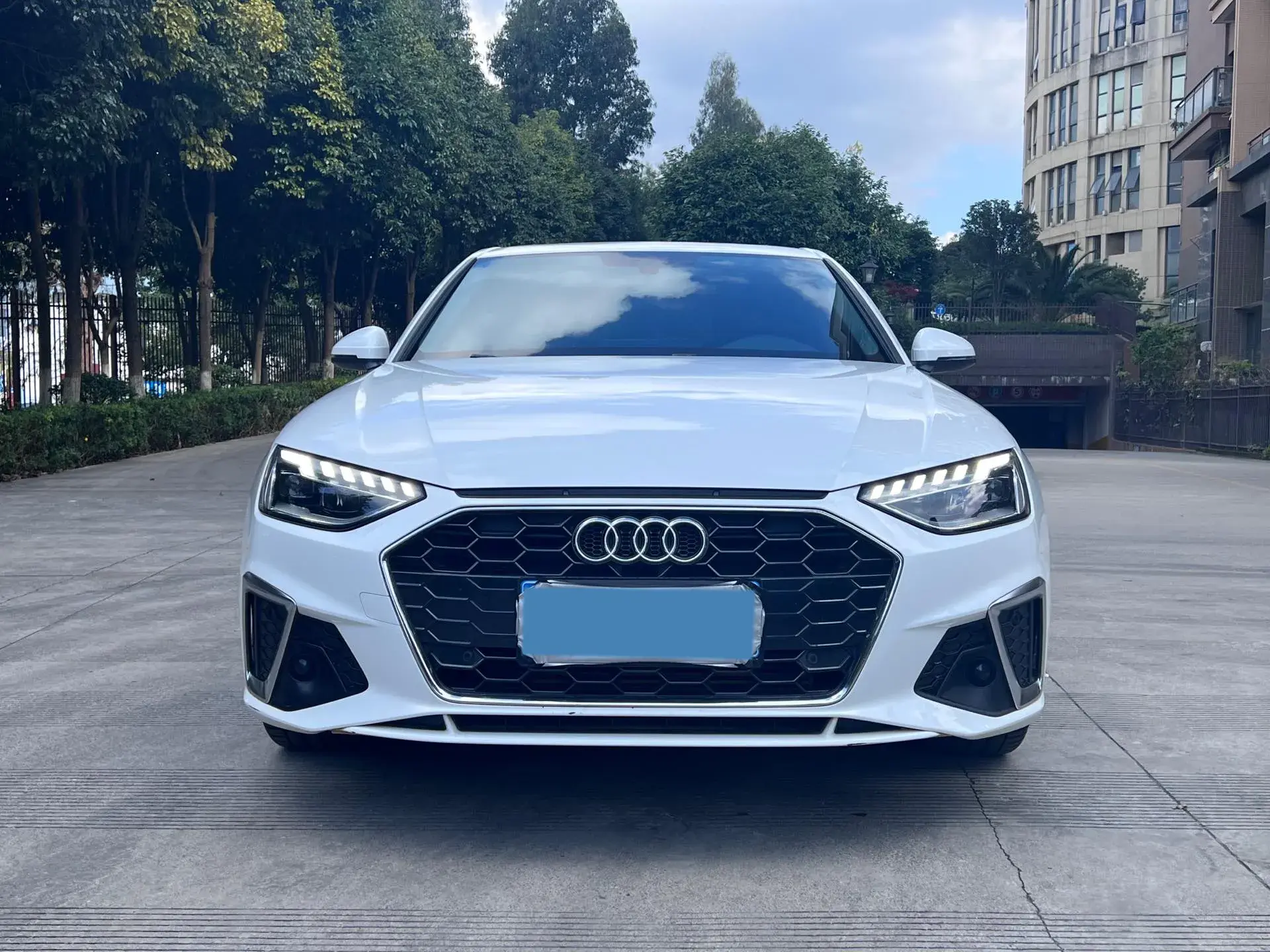 2020 AUDI A4L thumbnail 3