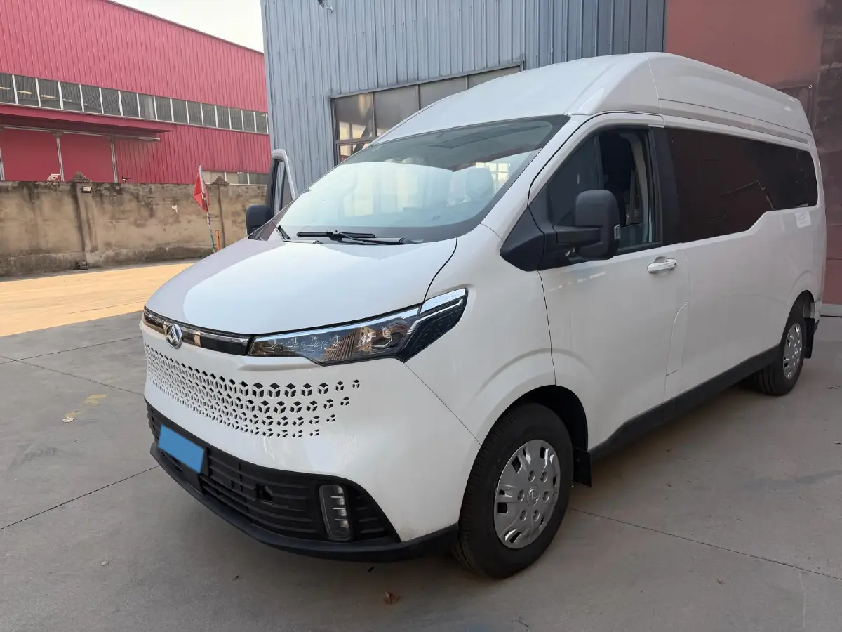 2023 MAXUS XinTu V70 2.0T 150HP L4 6MT