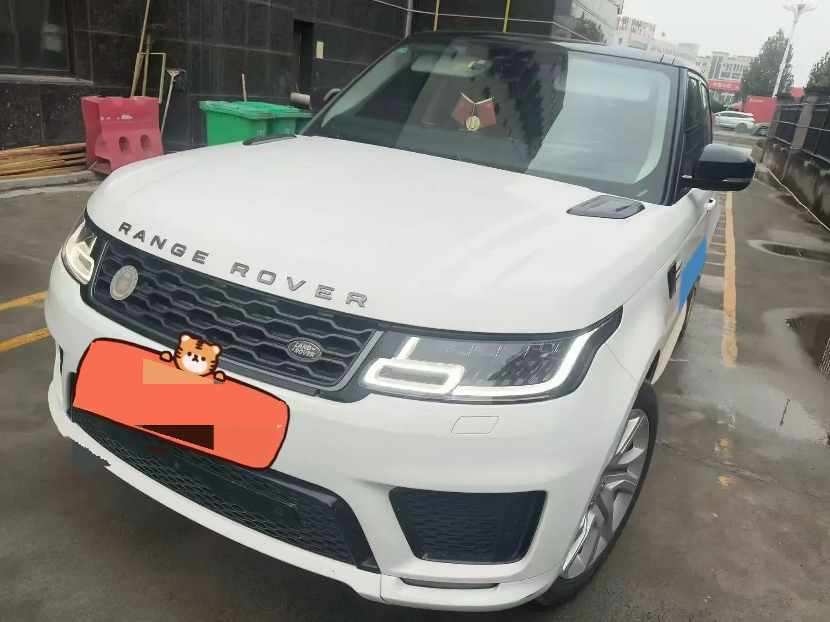 2020 LAND ROVER view 1