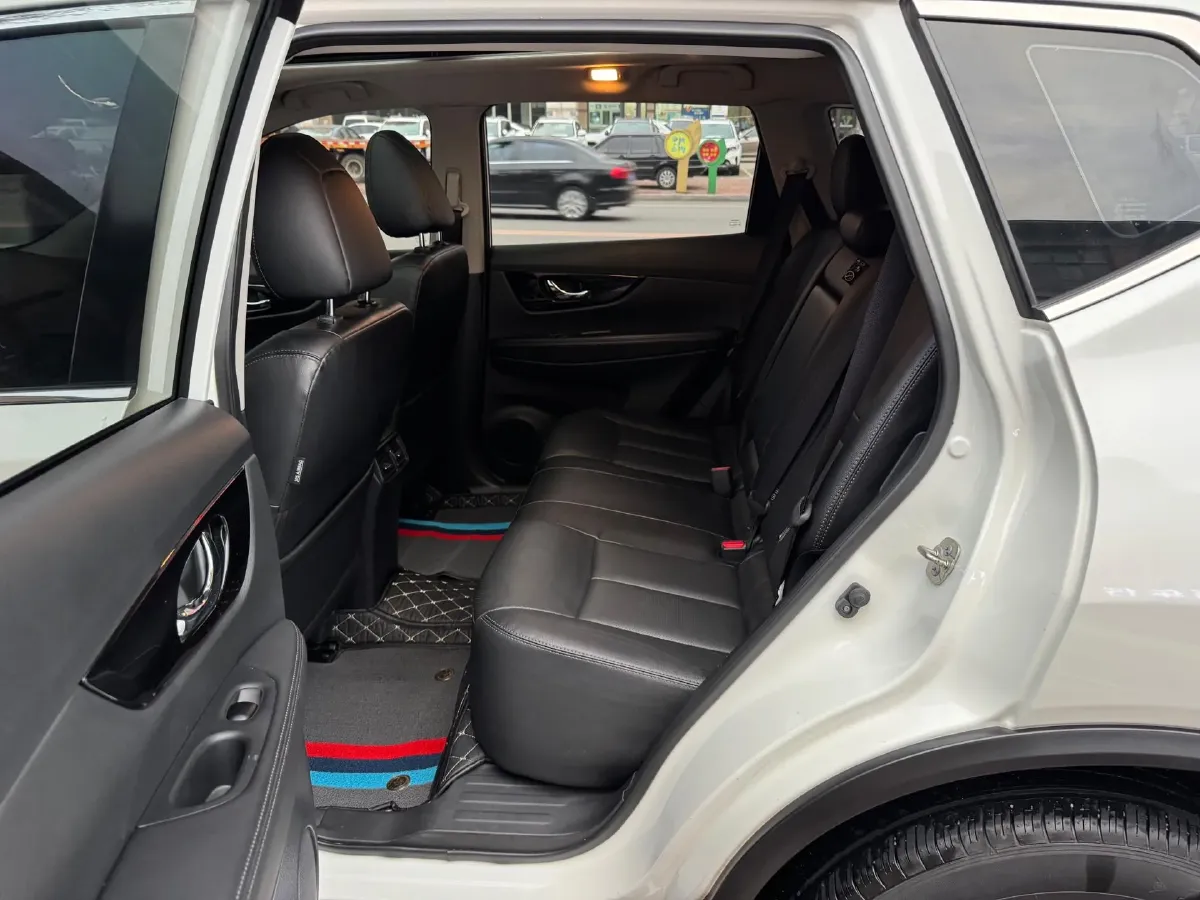 2020 Nissan X-Trail 2.0L 154HP L4 CVT,autocango,china used car exporter,china ev exporter,chinese used car exporter,chinese used ev exporter