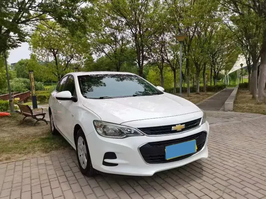 2019 CHEVROLET CAVALIER thumbnail 2