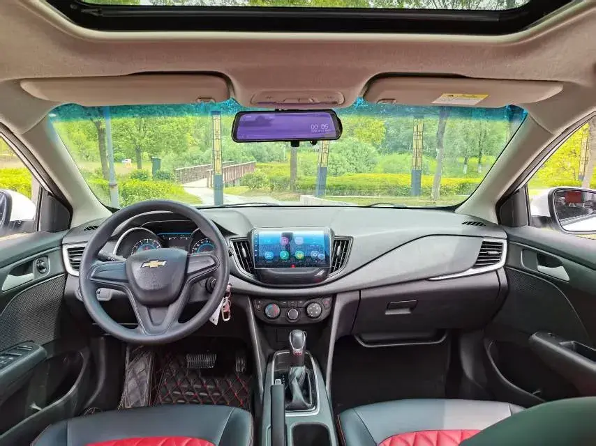 2019 CHEVROLET CAVALIER thumbnail 4