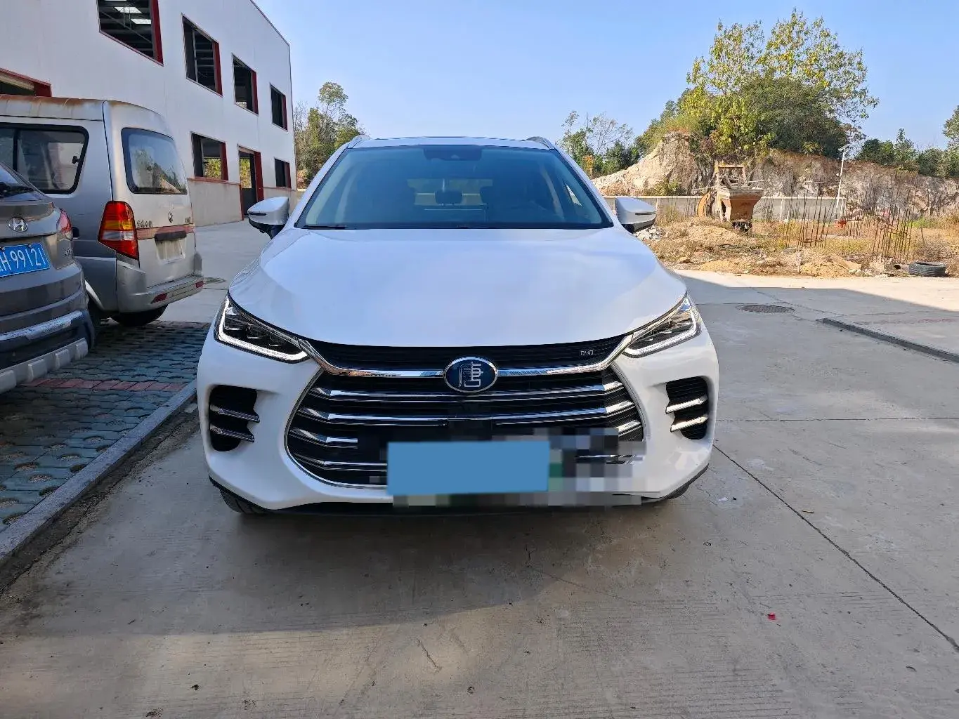 2018 BYD TANG thumbnail 2
