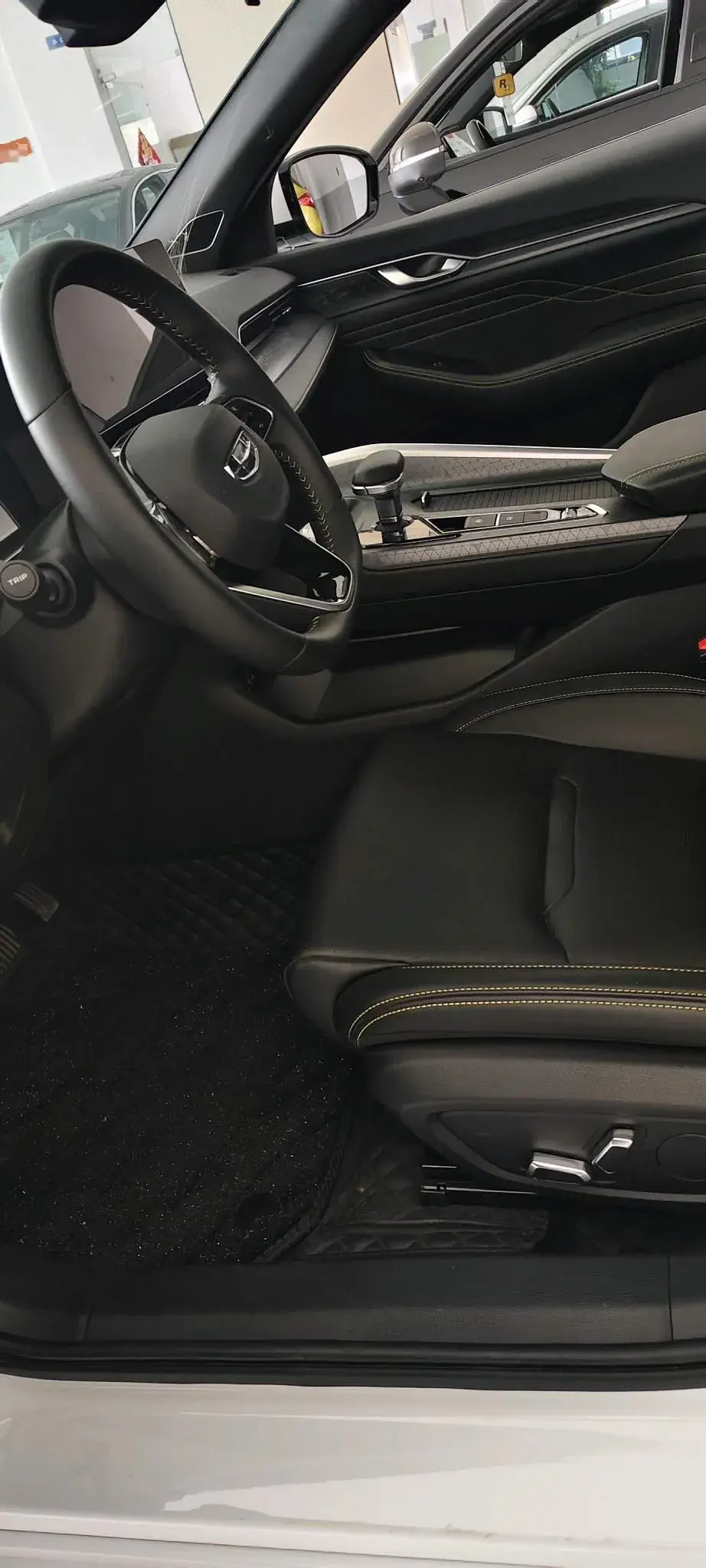 2024 GEELY PREFACE thumbnail 4