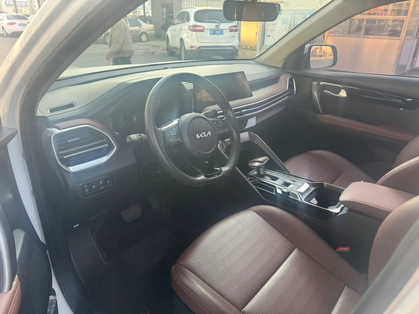 2021 KIA SPORTAGE thumbnail 2