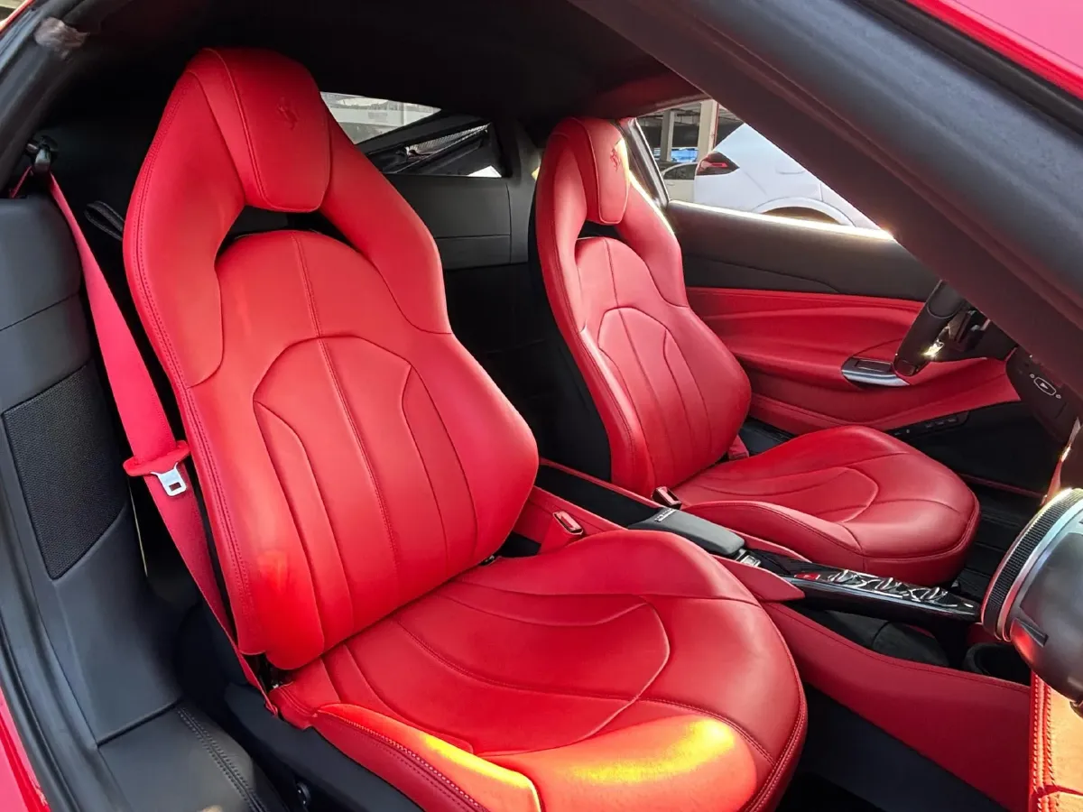 2019 Ferrari F8 3.9T 720HP V8 7DCT,autocango,china used car exporter,china ev exporter,chinese used car exporter,chinese used ev exporter