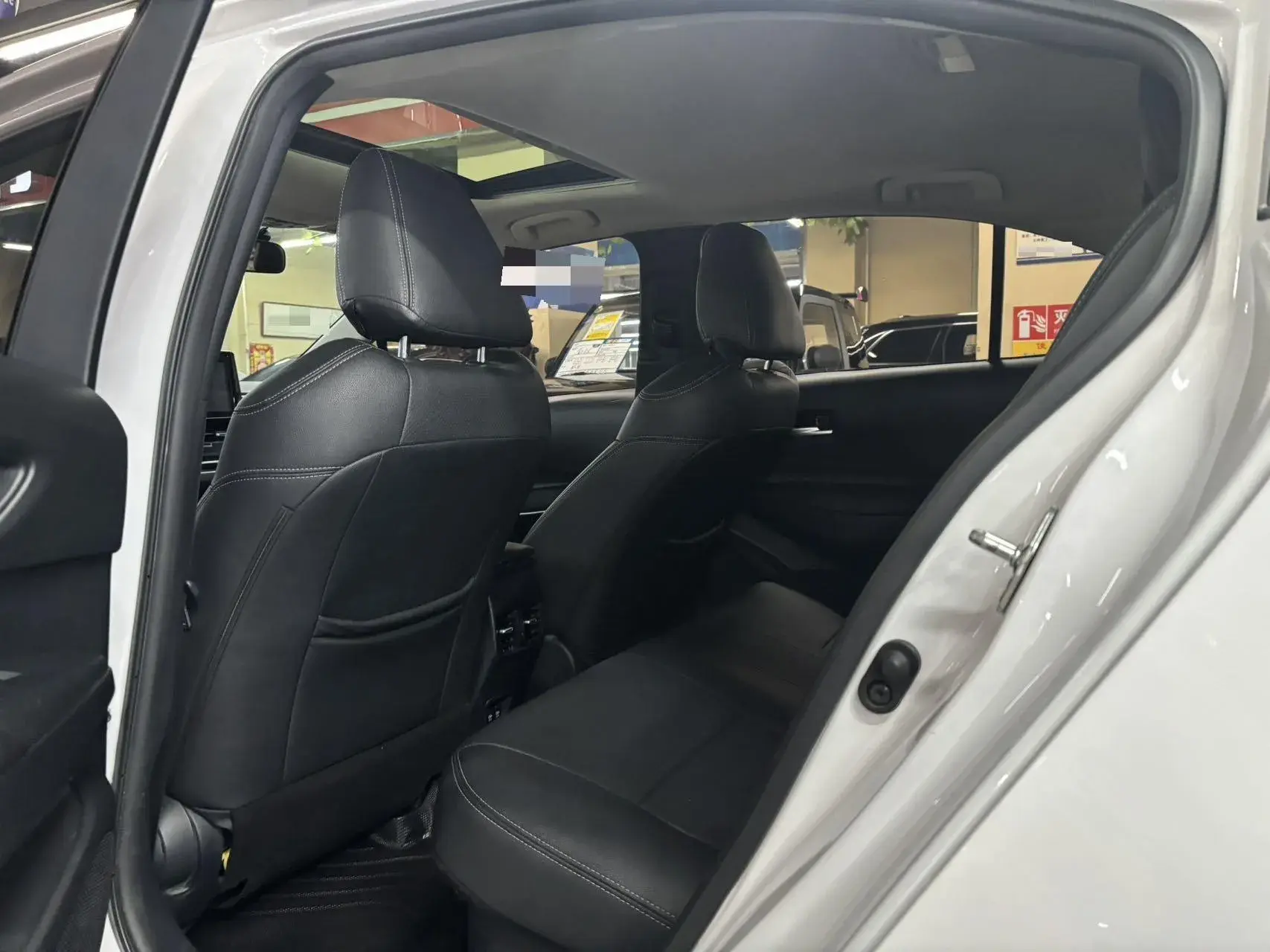 2021 TOYOTA COROLLA thumbnail 4