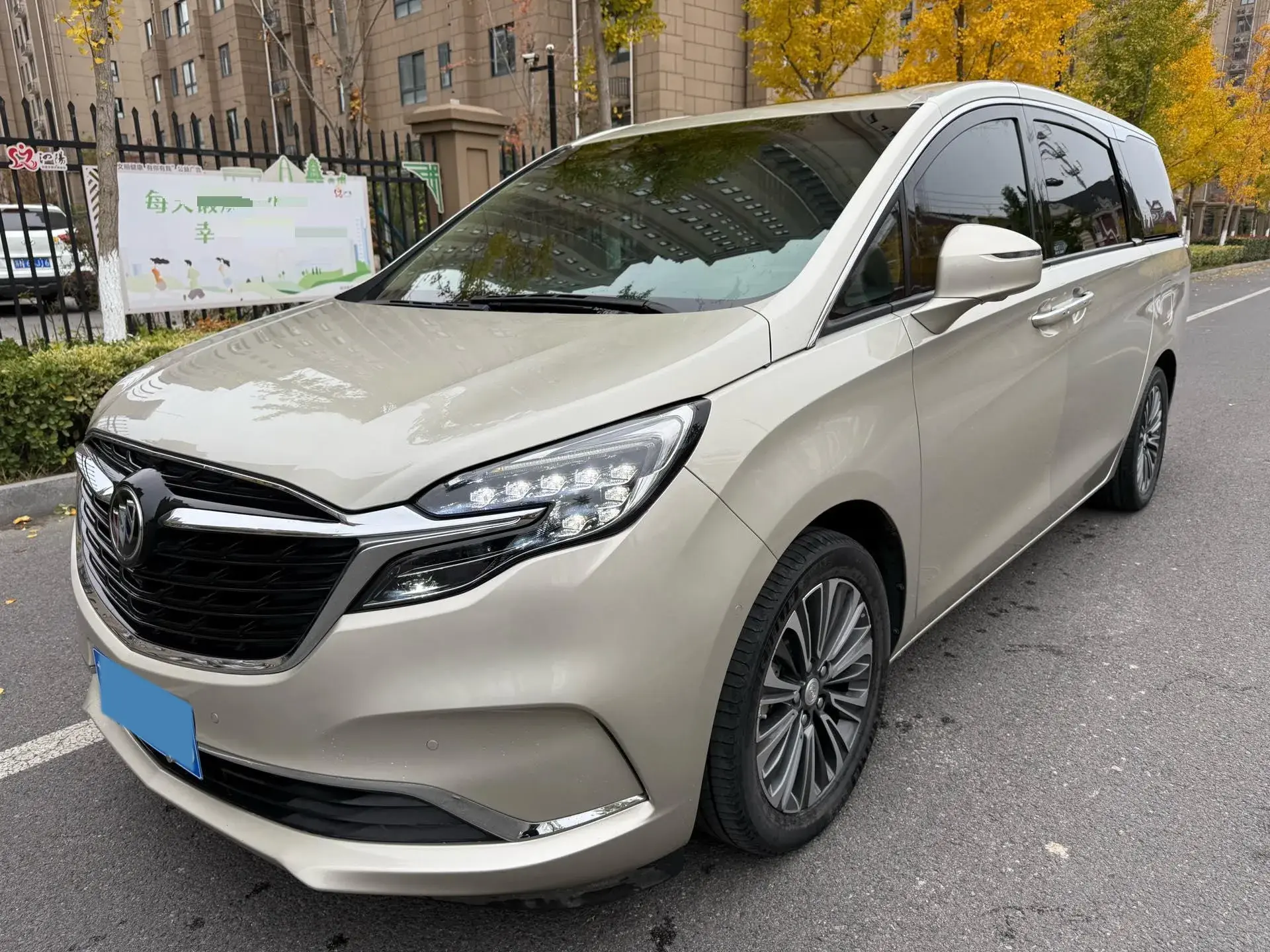 2021 BUICK GL8 view 1