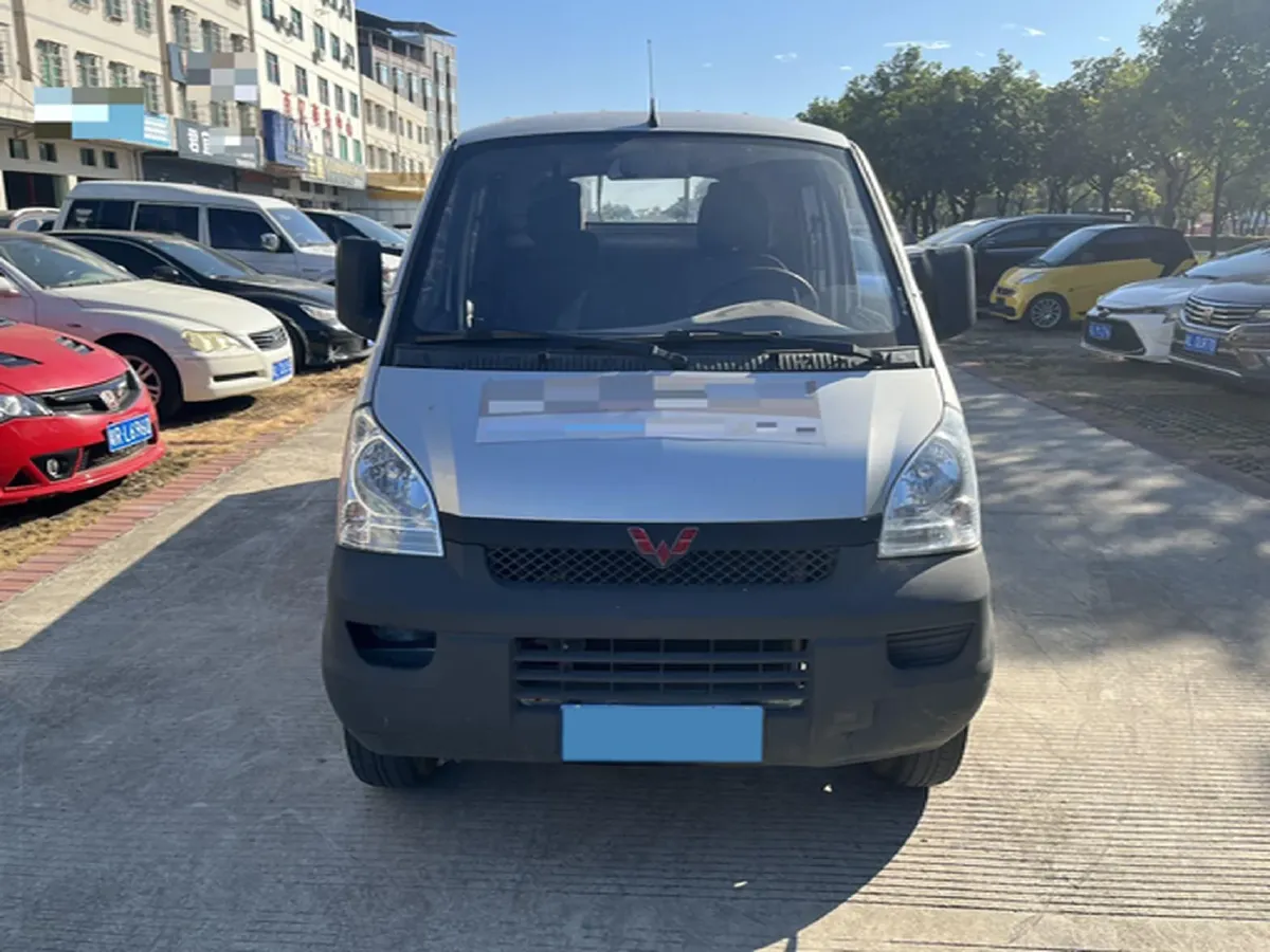 2021 WuLing RongGuang Mini Truck 1.5L 99HP L4 5MT,autocango,china used car exporter,china ev exporter,chinese used car exporter,chinese used ev exporter