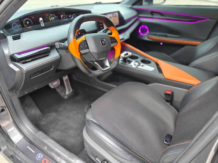 2023 ChangAn UNI-V 1.5T 188HP L4 7DCT,autocango,china used car exporter,china ev exporter,chinese used car exporter,chinese used ev exporter