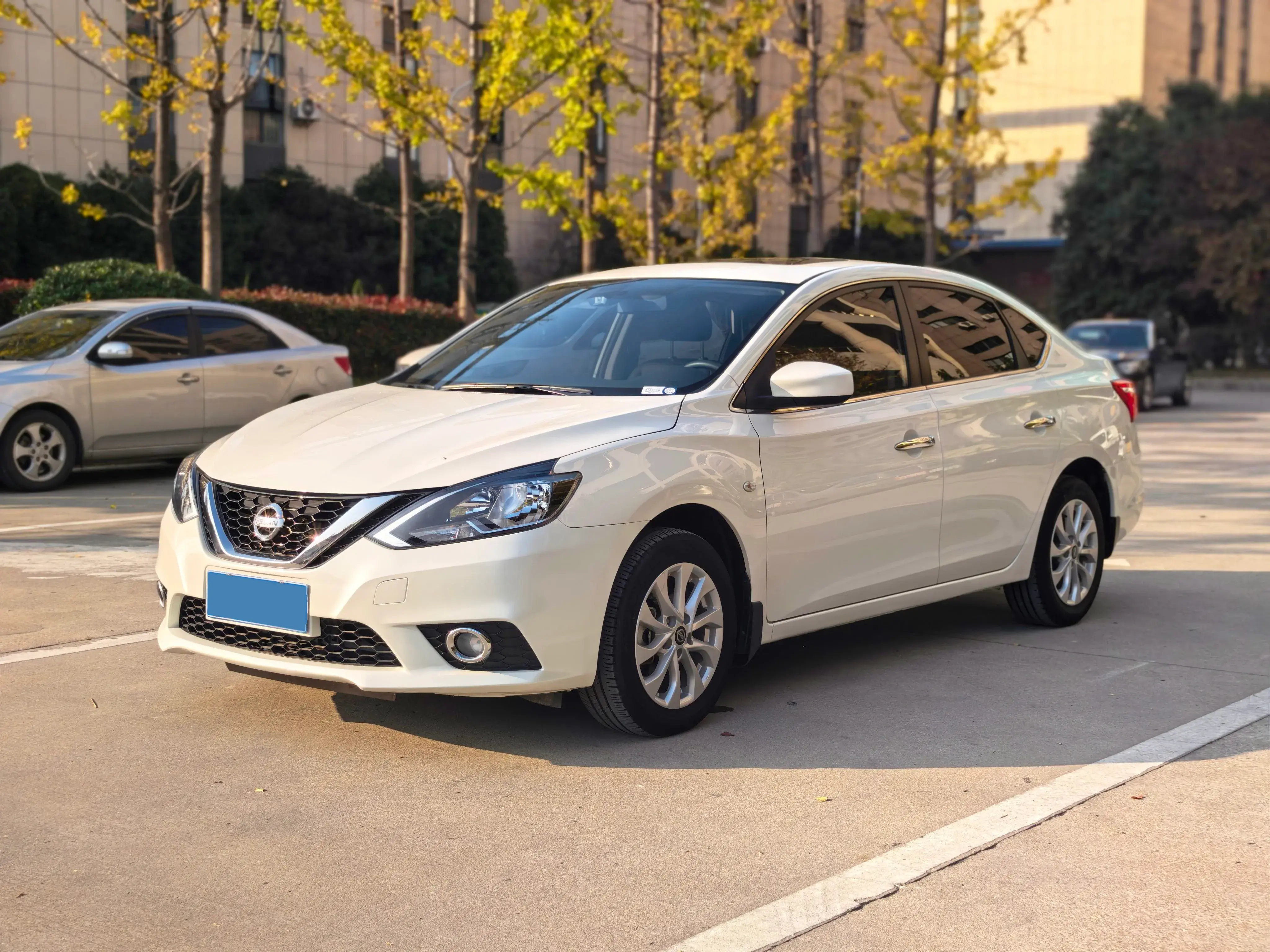 2021 NISSAN SYLPHY view 1