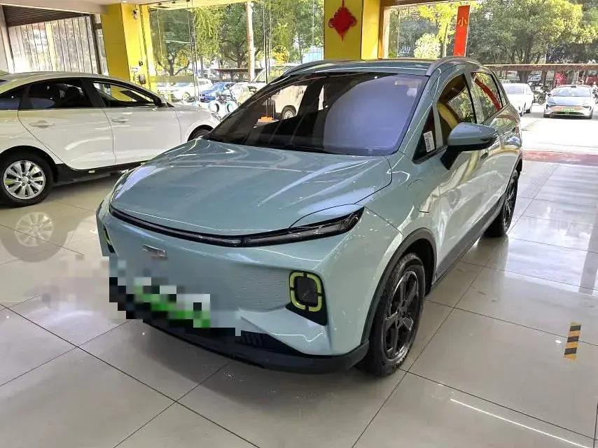 2023 GEOMETRY E view 1