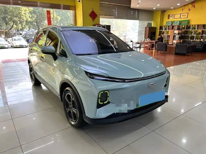 2023 GEOMETRY E thumbnail 3