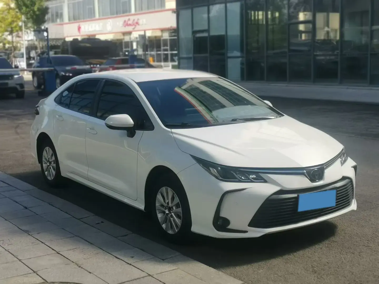 2021 TOYOTA COROLLA thumbnail 3