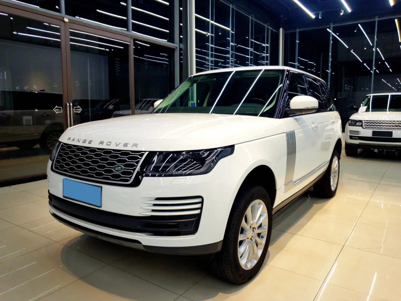 2019 LAND ROVER view 1