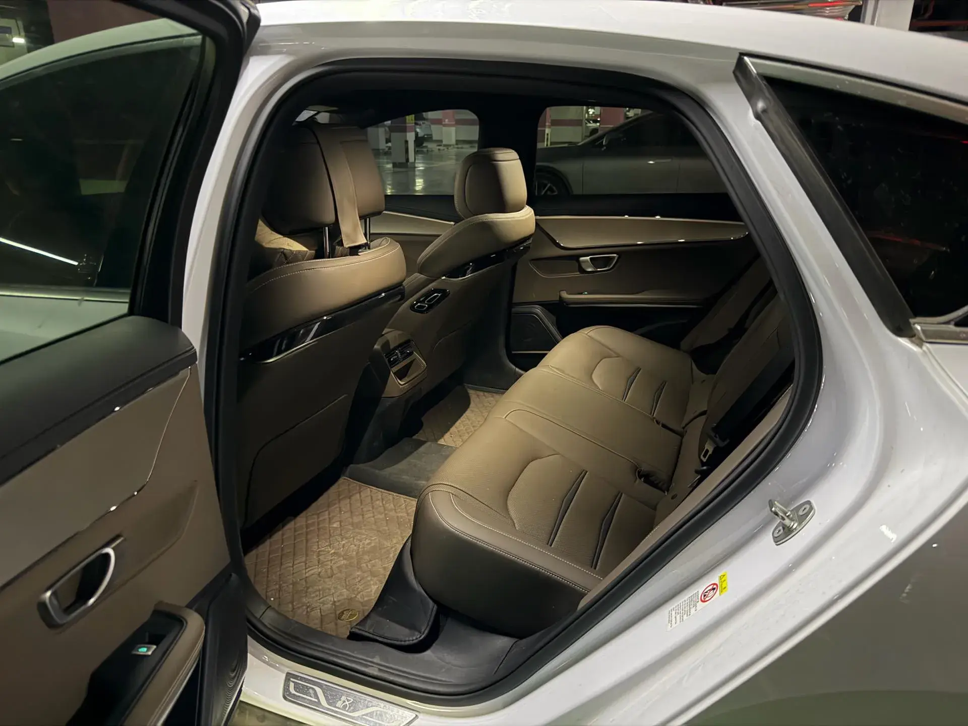 2020 BYD HAN thumbnail 3