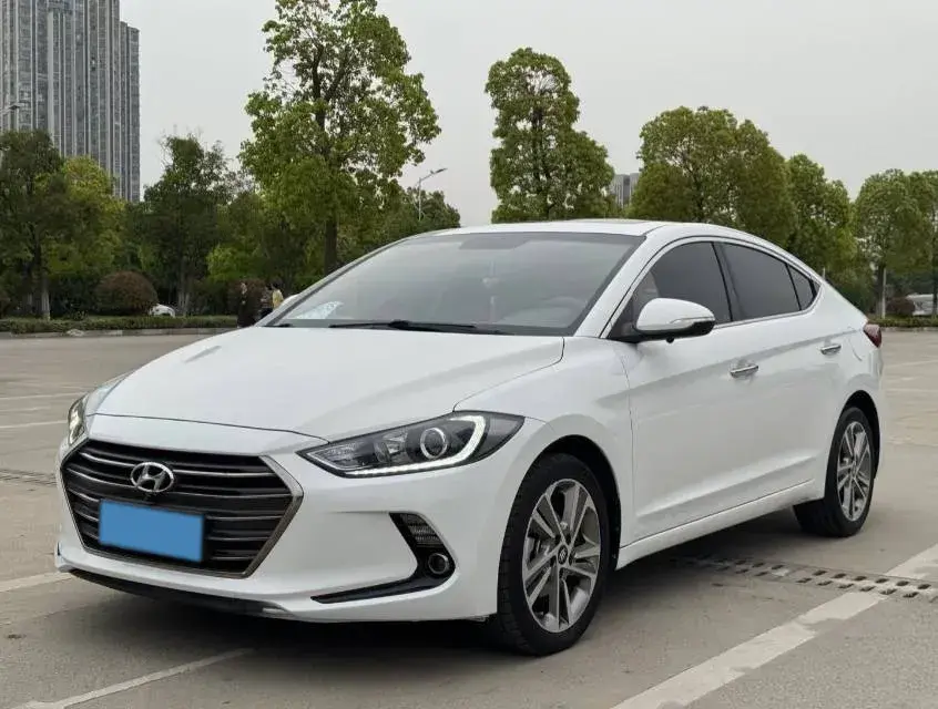 2016 Hyundai Elantra 1.6L 130HP L4 6AT