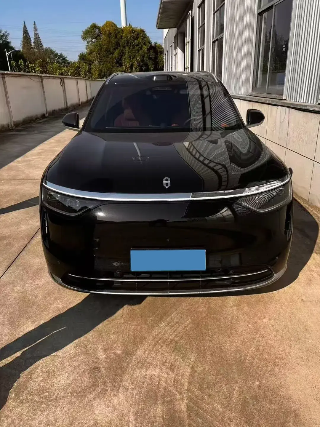 2025 AITO AITO thumbnail 2