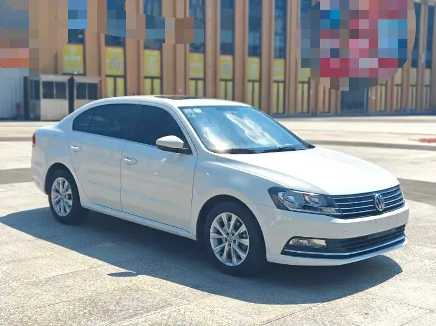 2017 VOLKSWAGEN LAVIDA thumbnail 2