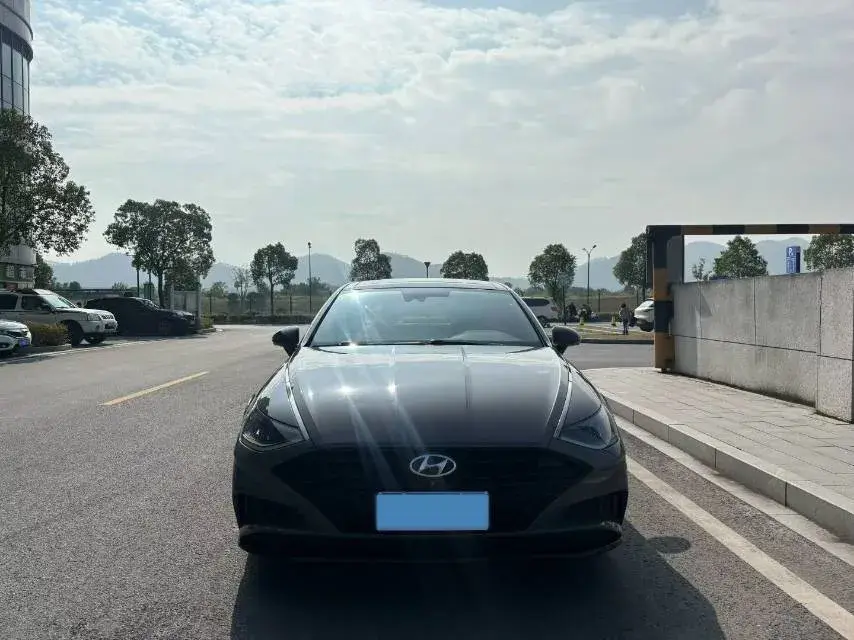 2020 HYUNDAI SONATA thumbnail 2