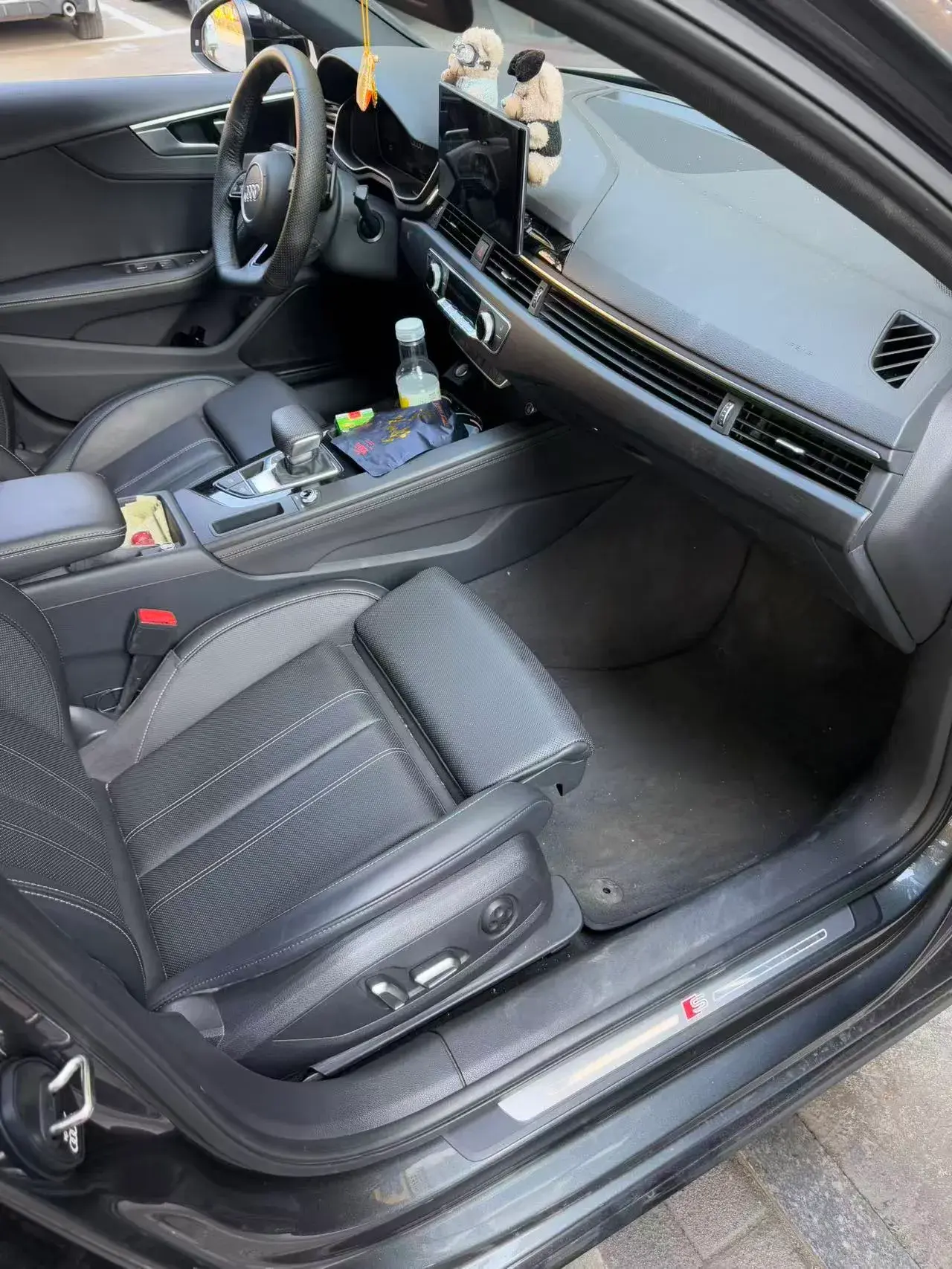 2024 AUDI A4L thumbnail 2