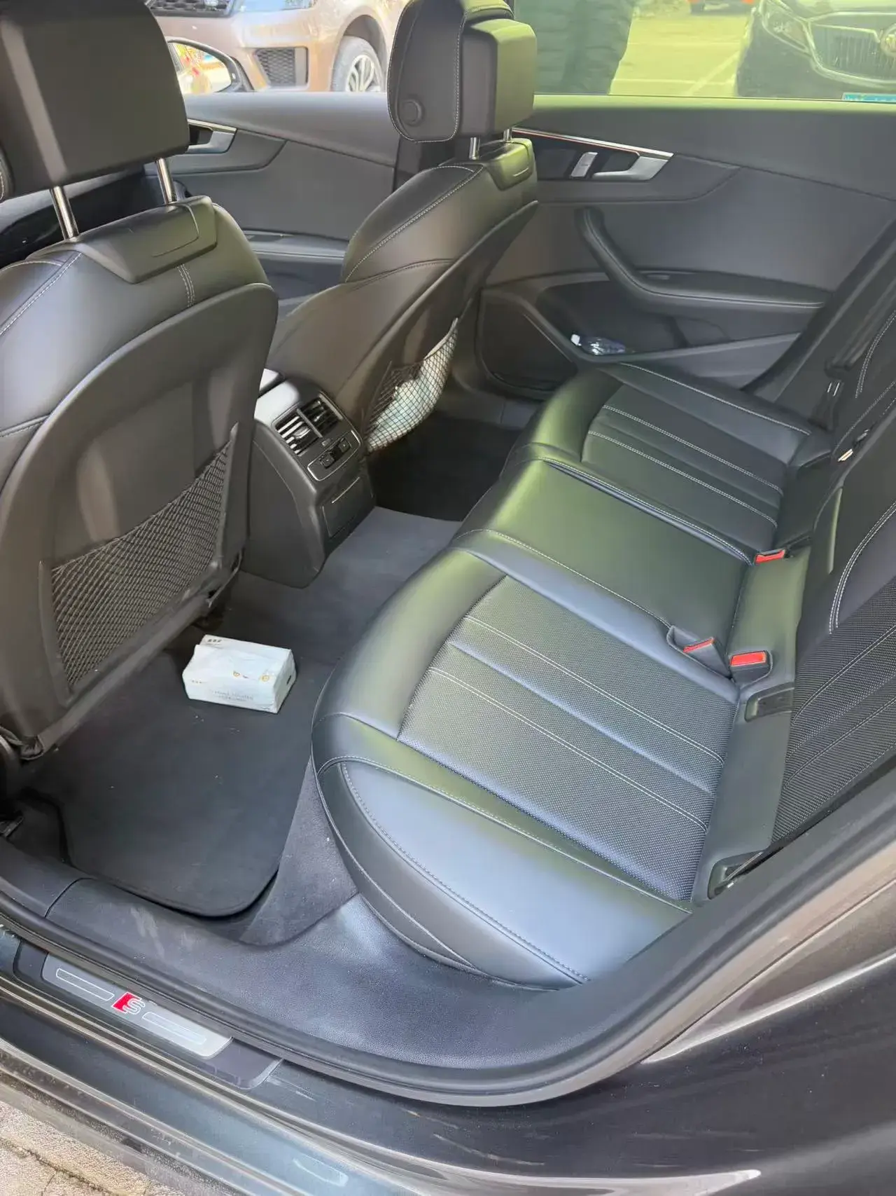 2024 AUDI A4L thumbnail 4