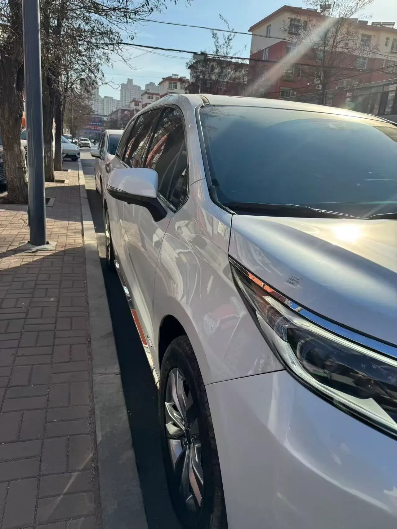 2024 TOYOTA SIENNA thumbnail 3