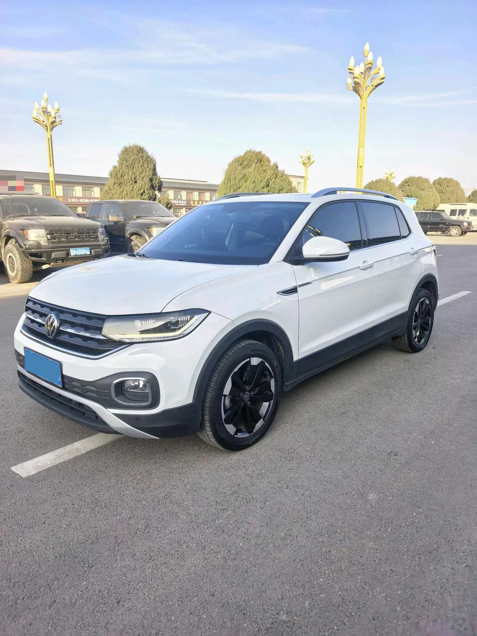 2023 VOLKSWAGEN TACQUA view 1