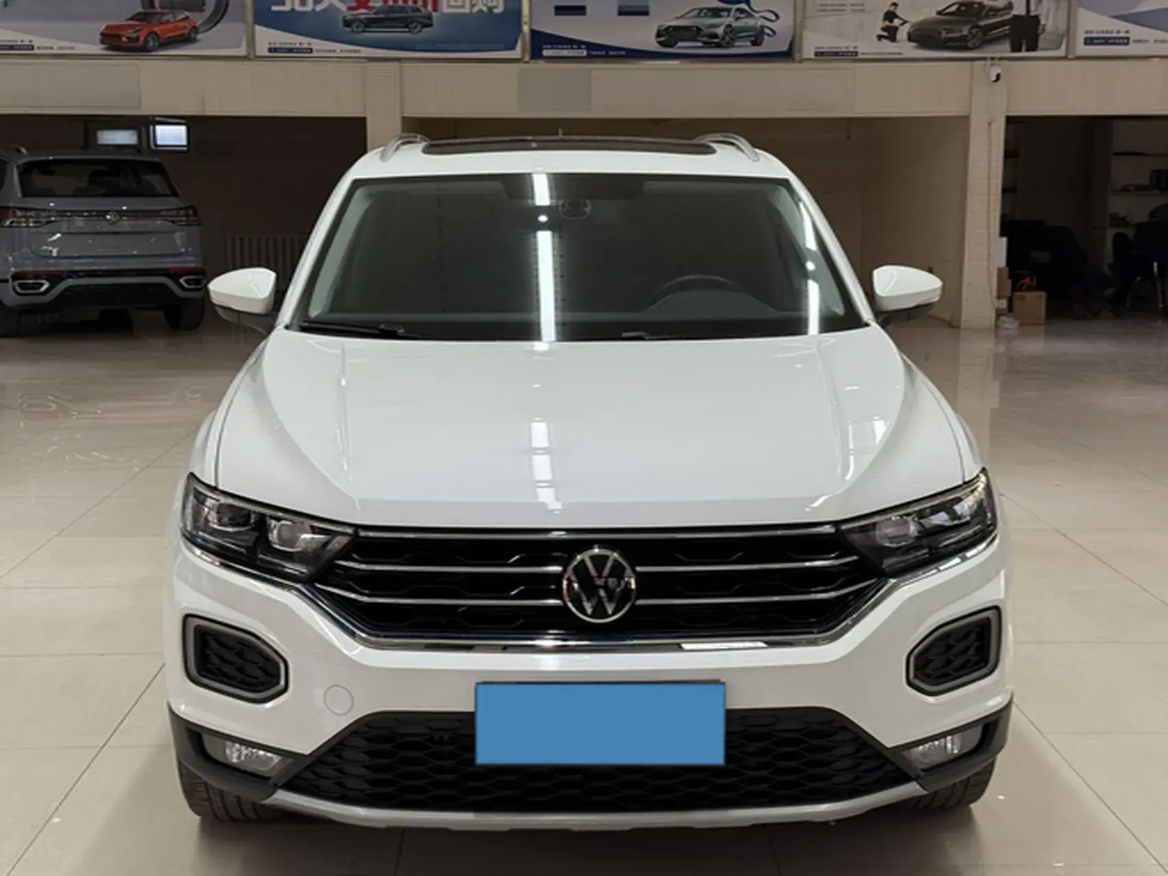 2021 VOLKSWAGEN T-ROC thumbnail 2