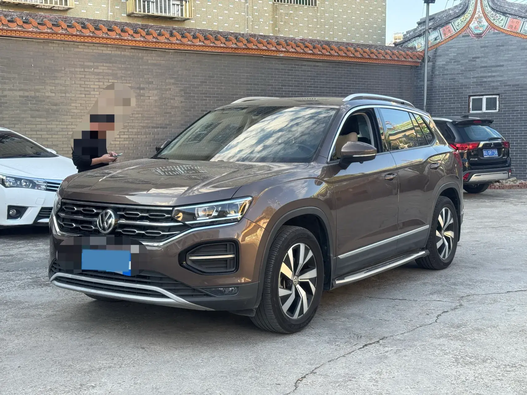 2019 VOLKSWAGEN TAYRON view 1