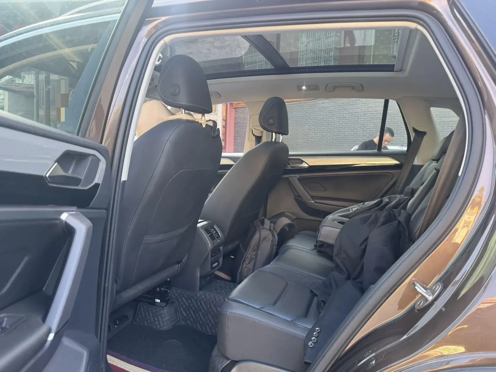 2019 VOLKSWAGEN TAYRON thumbnail 4