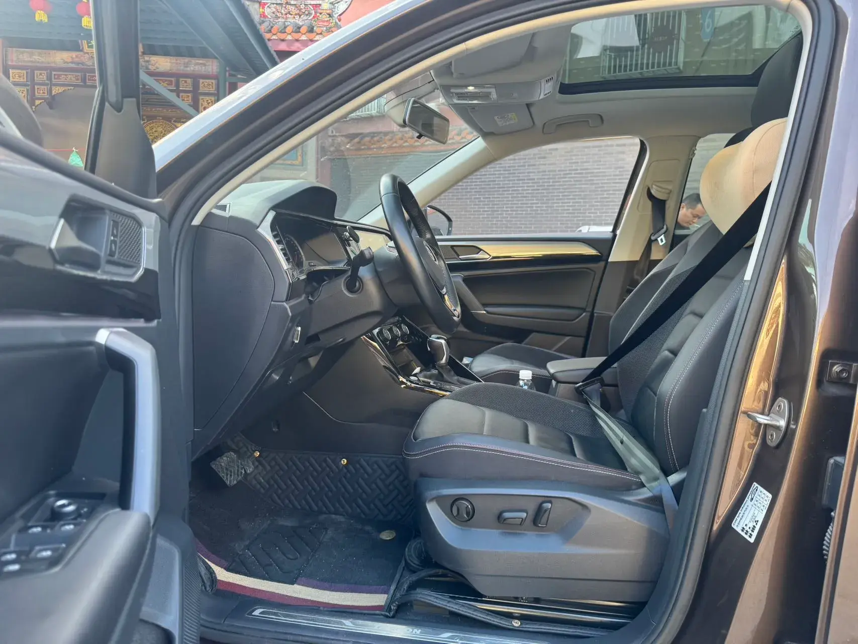 2019 VOLKSWAGEN TAYRON thumbnail 3