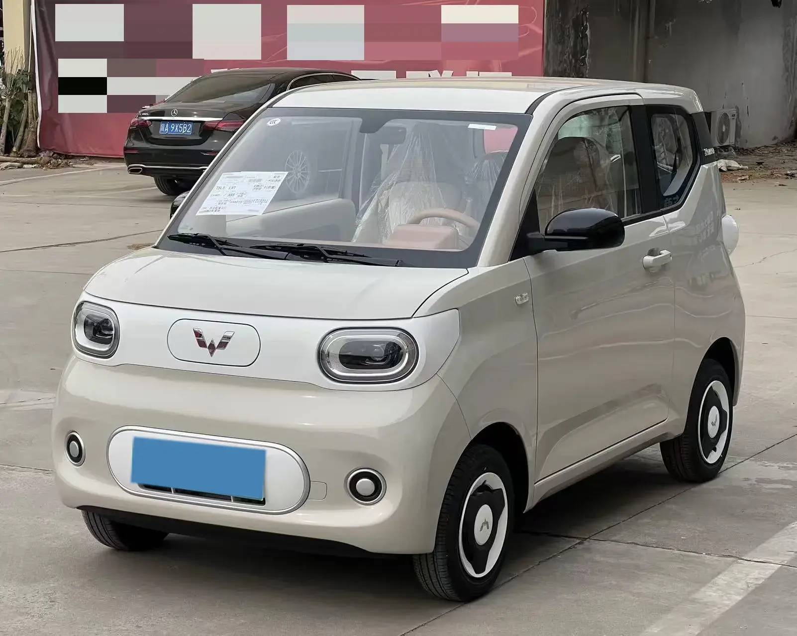 2024 WULING HONGGUANG view 1