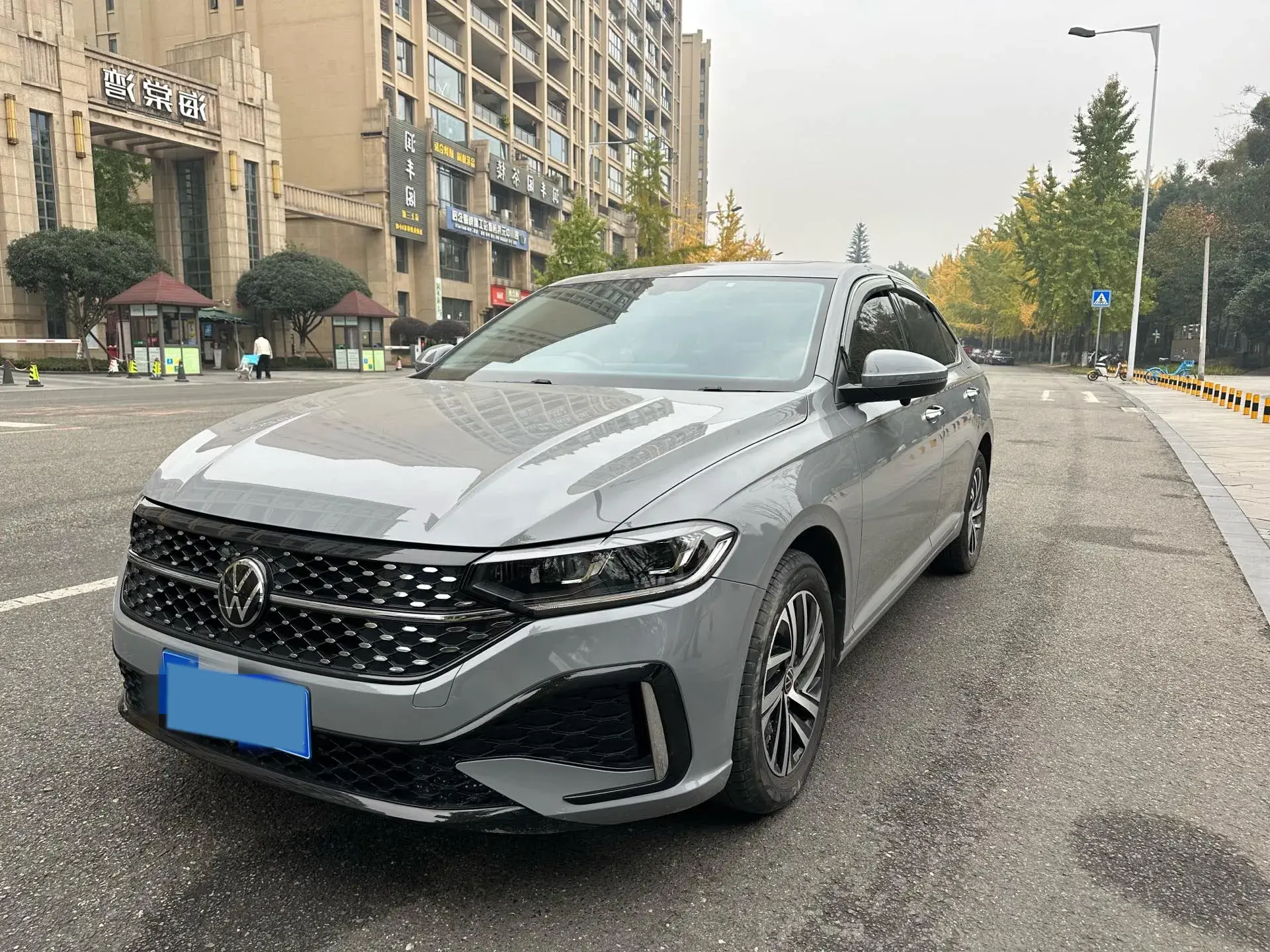 2023 VOLKSWAGEN LAVIDA view 1