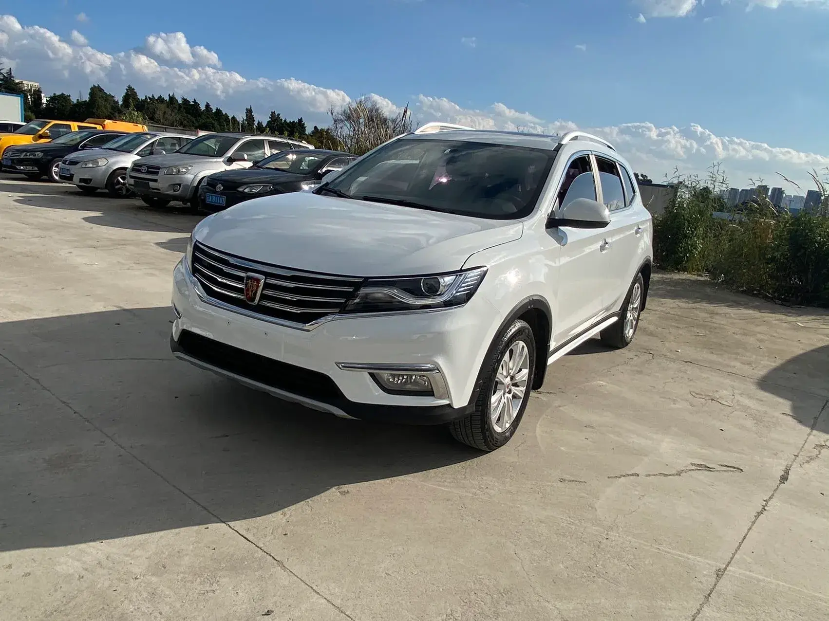 2017 ROEWE RX5 view 1