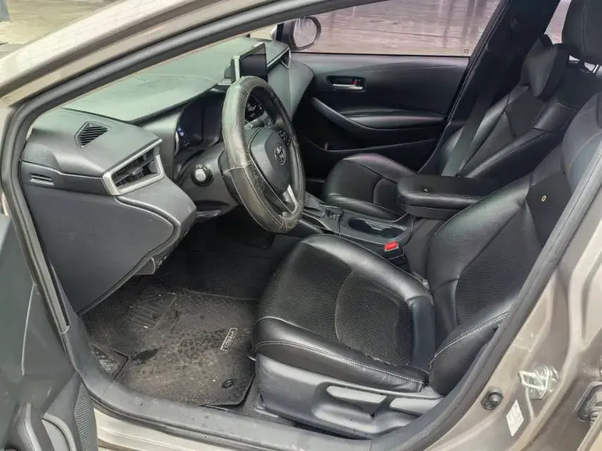 2019 TOYOTA COROLLA thumbnail 4