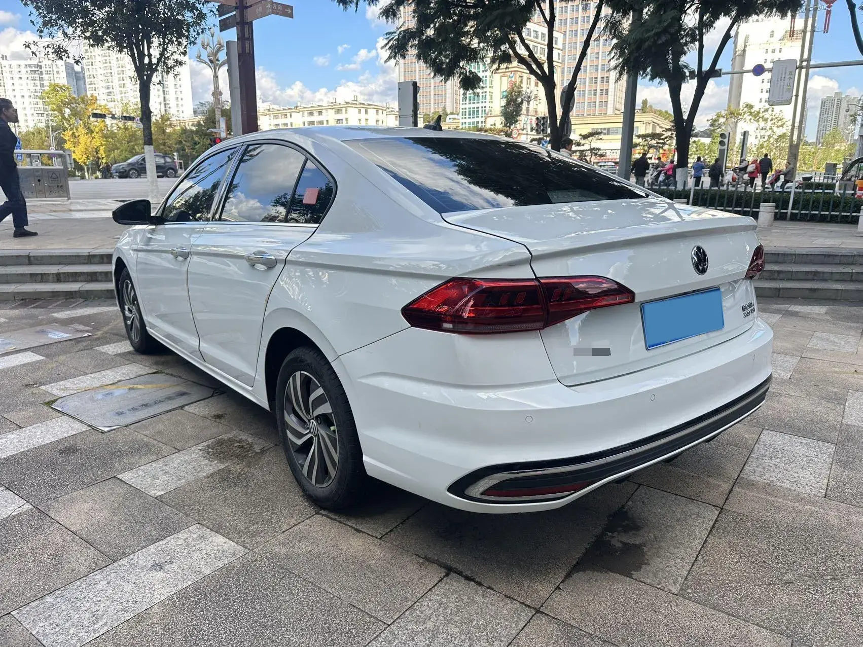 2023 VOLKSWAGEN BORA thumbnail 4