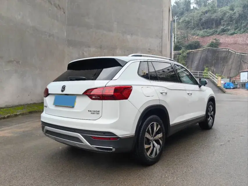 2019 VOLKSWAGEN TAYRON thumbnail 3