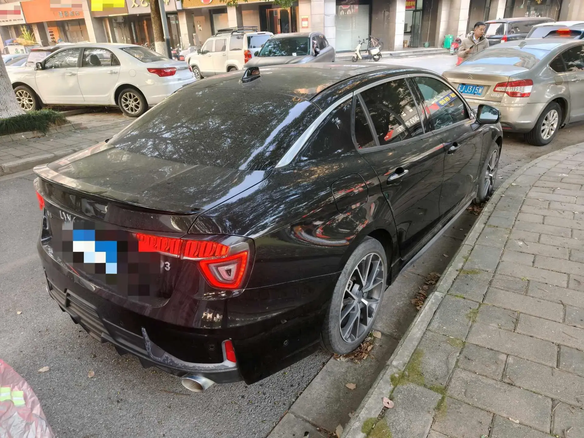 2021 LYNK&CO 03 thumbnail 4