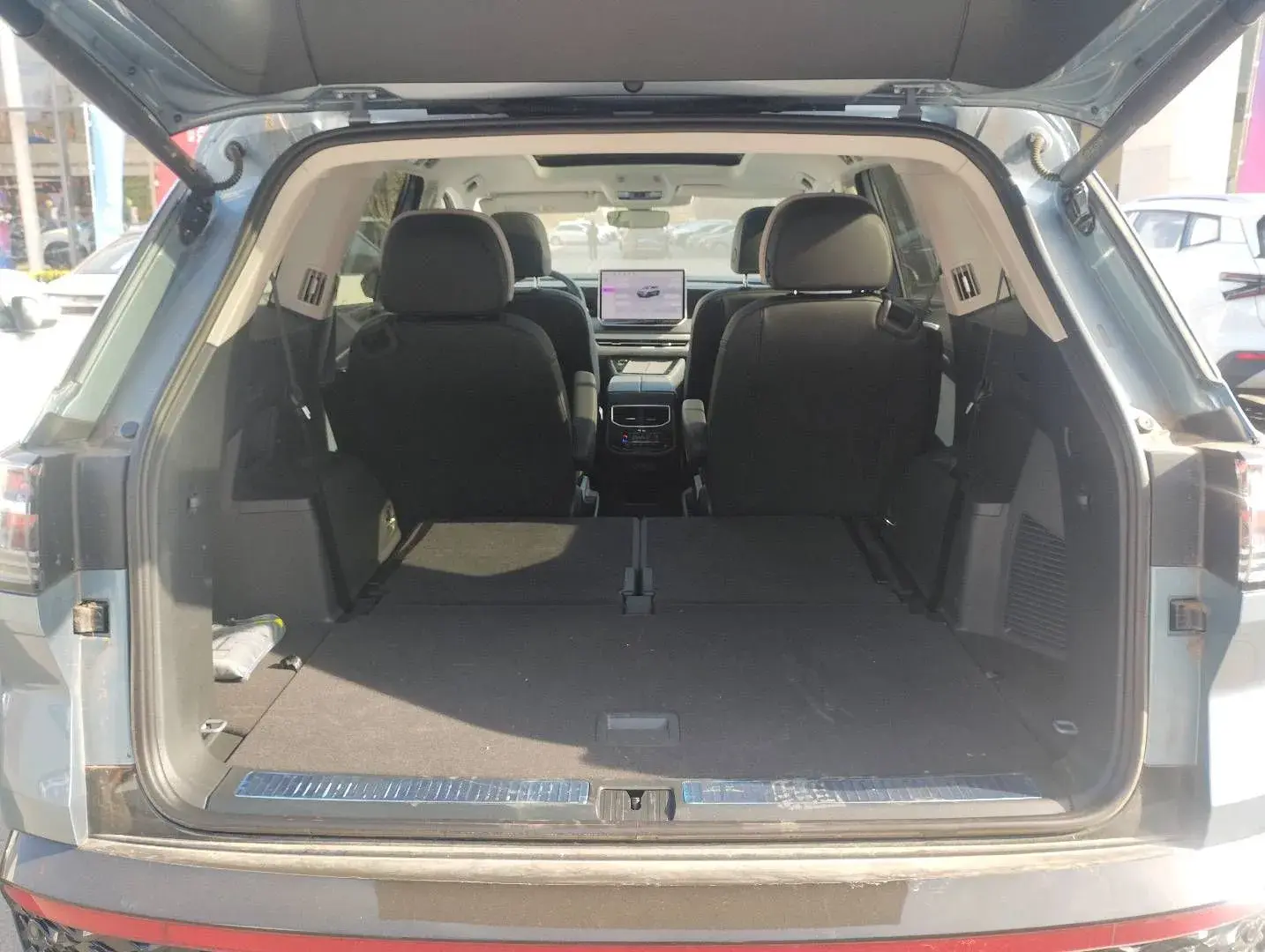 2023 VOLKSWAGEN TALAGON thumbnail 3