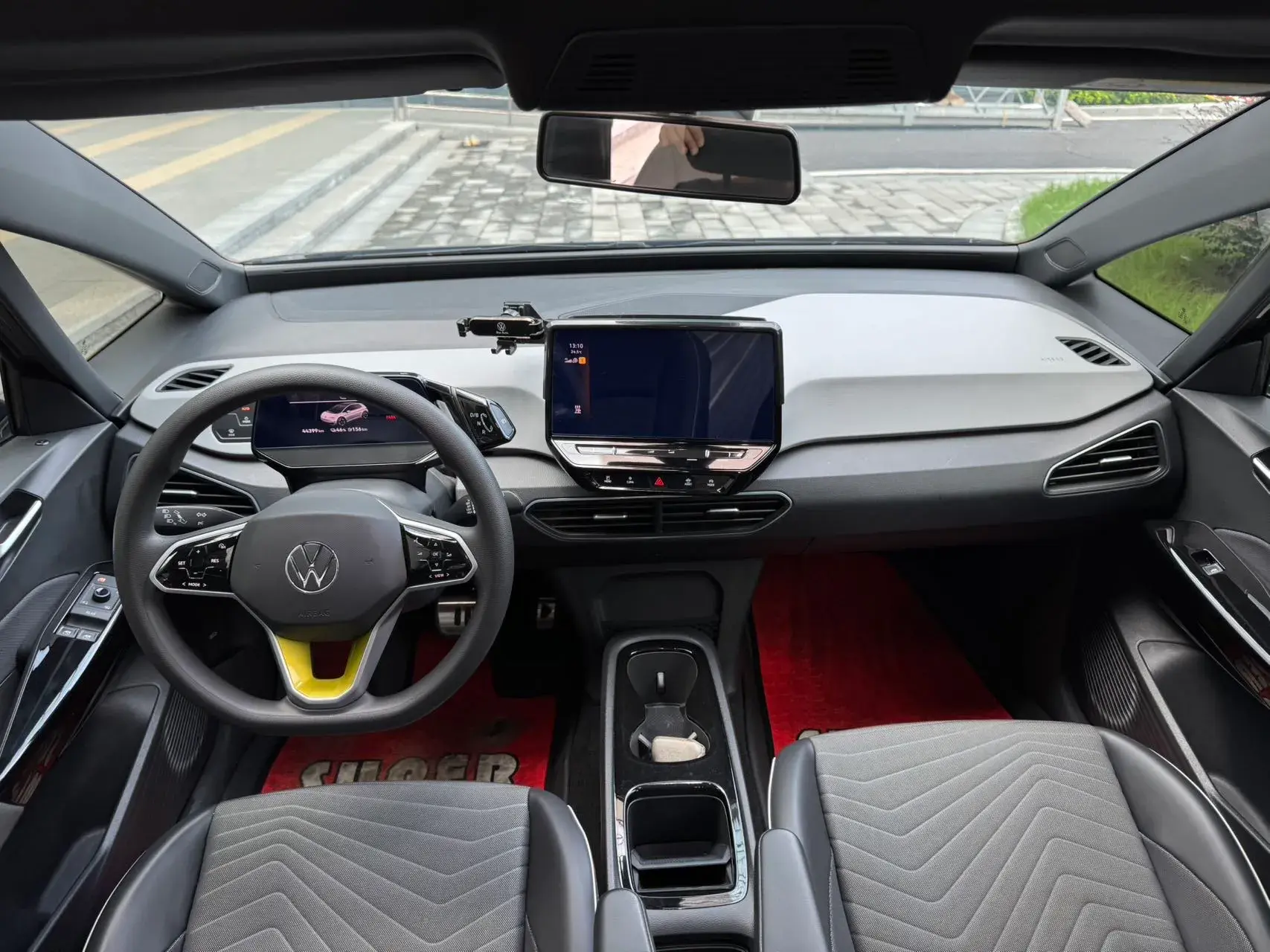 2023 VOLKSWAGEN ID.3 thumbnail 4