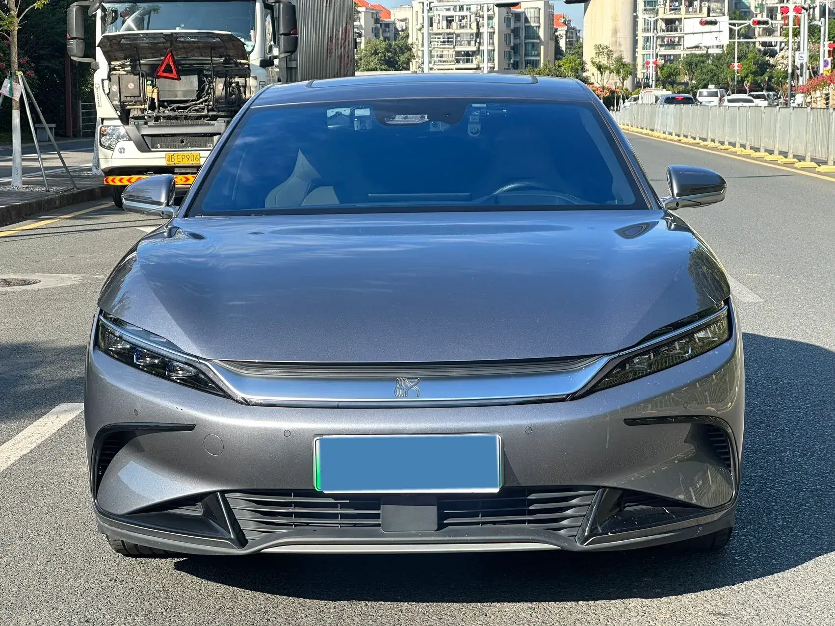 2024 BYD HAN thumbnail 2