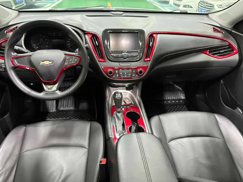 2018 CHEVROLET MALIBU thumbnail 4