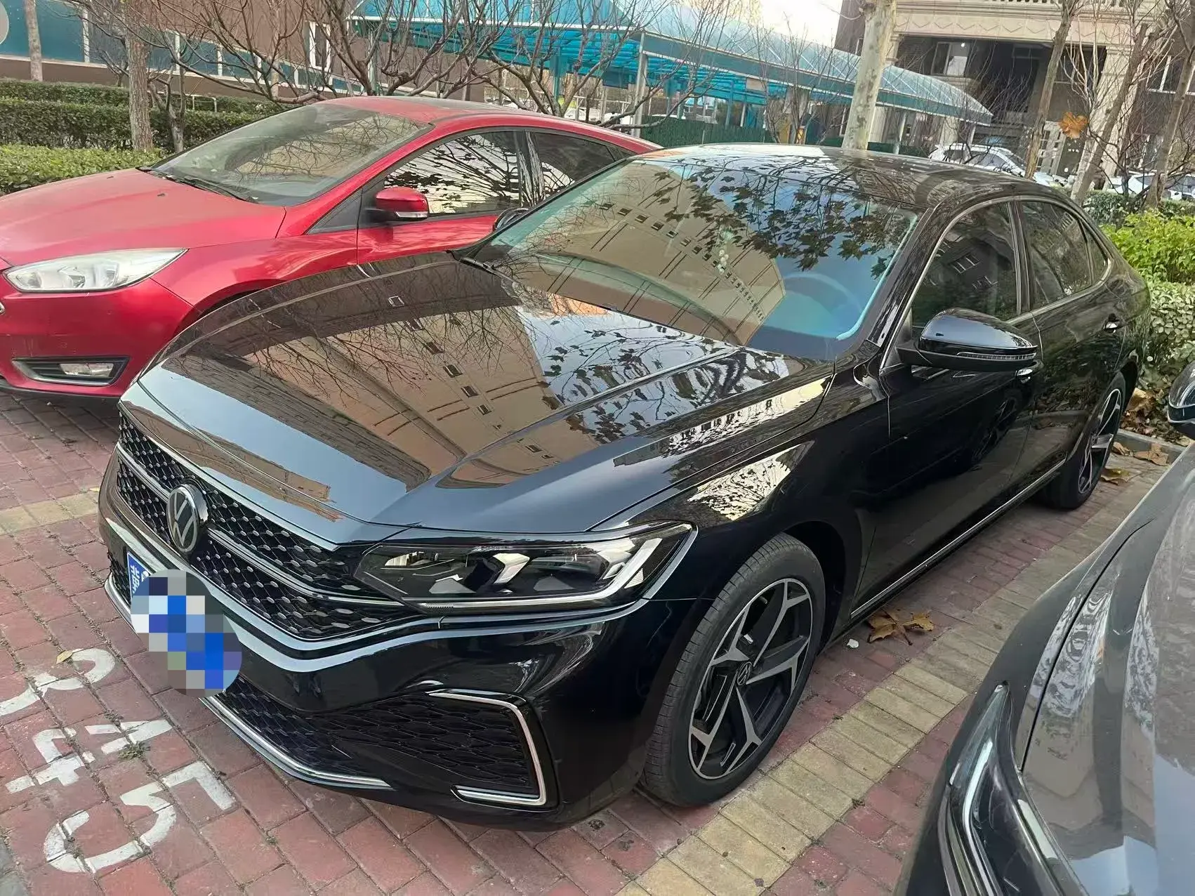 2024 VOLKSWAGEN PASSAT view 1