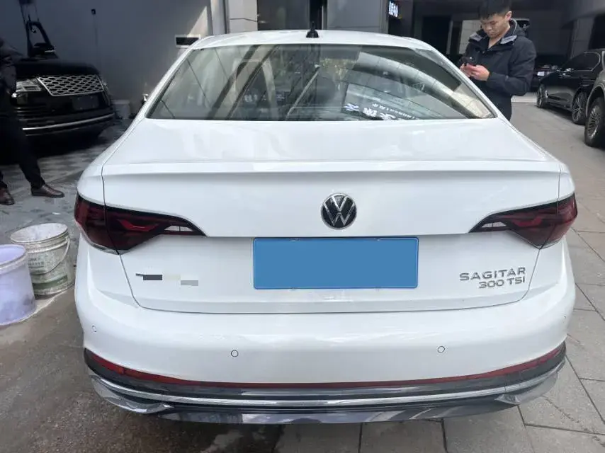 2023 VOLKSWAGEN SAGITAR thumbnail 4