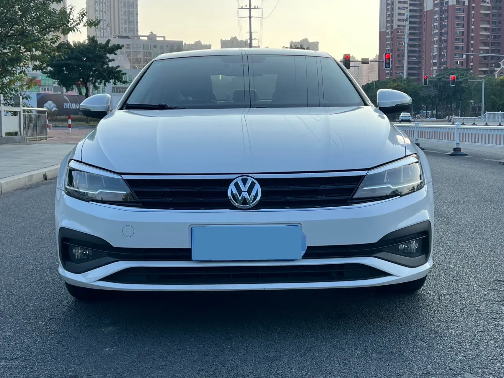 2021 VOLKSWAGEN LAMANDO thumbnail 3
