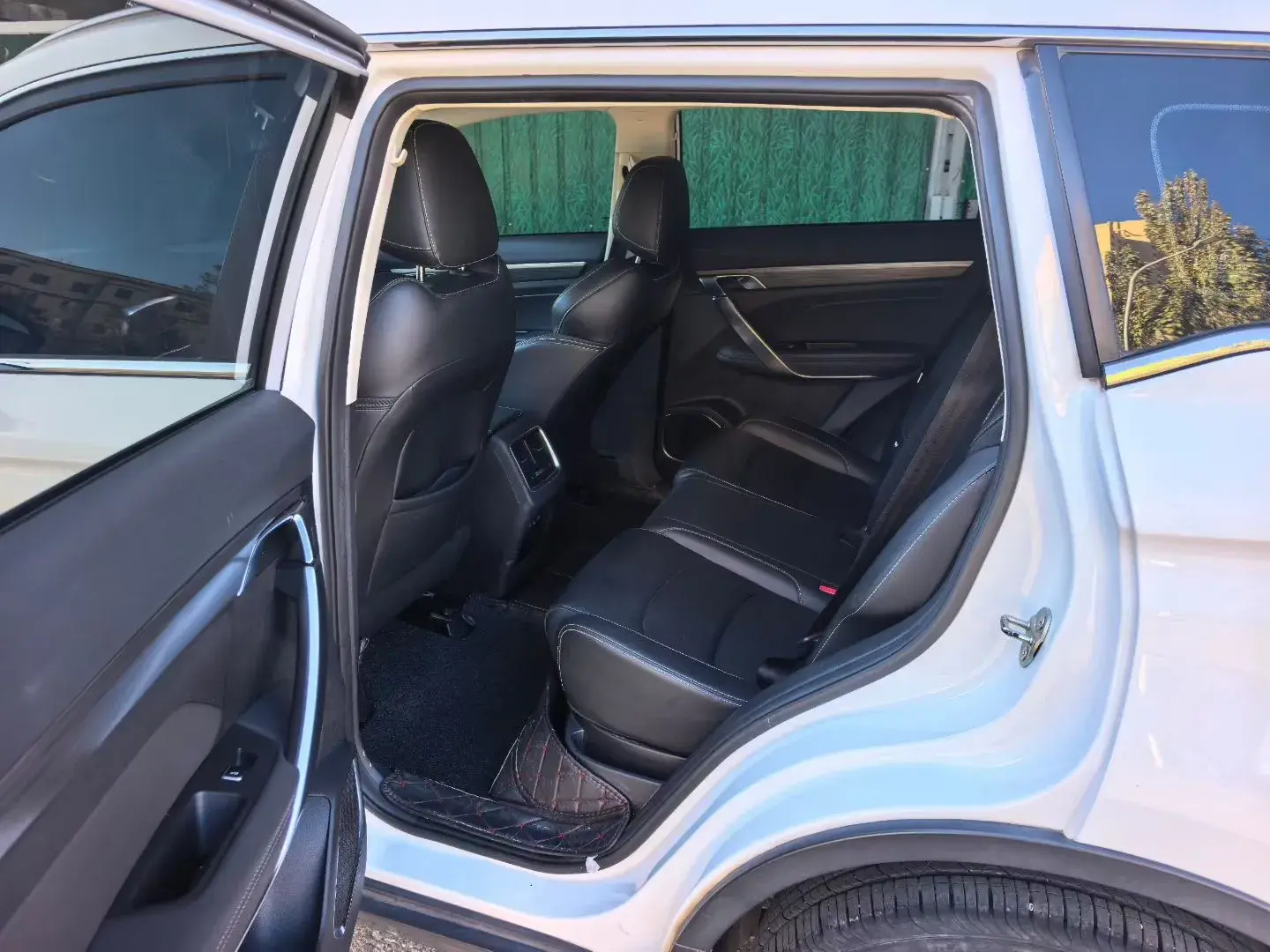 2020 GEELY AZKARRA thumbnail 4