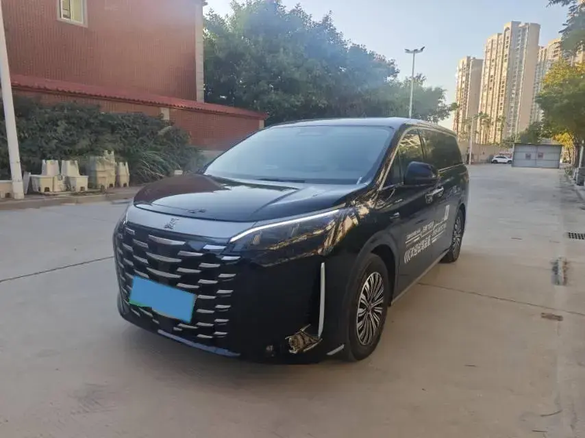 2025 BYD XIA view 1